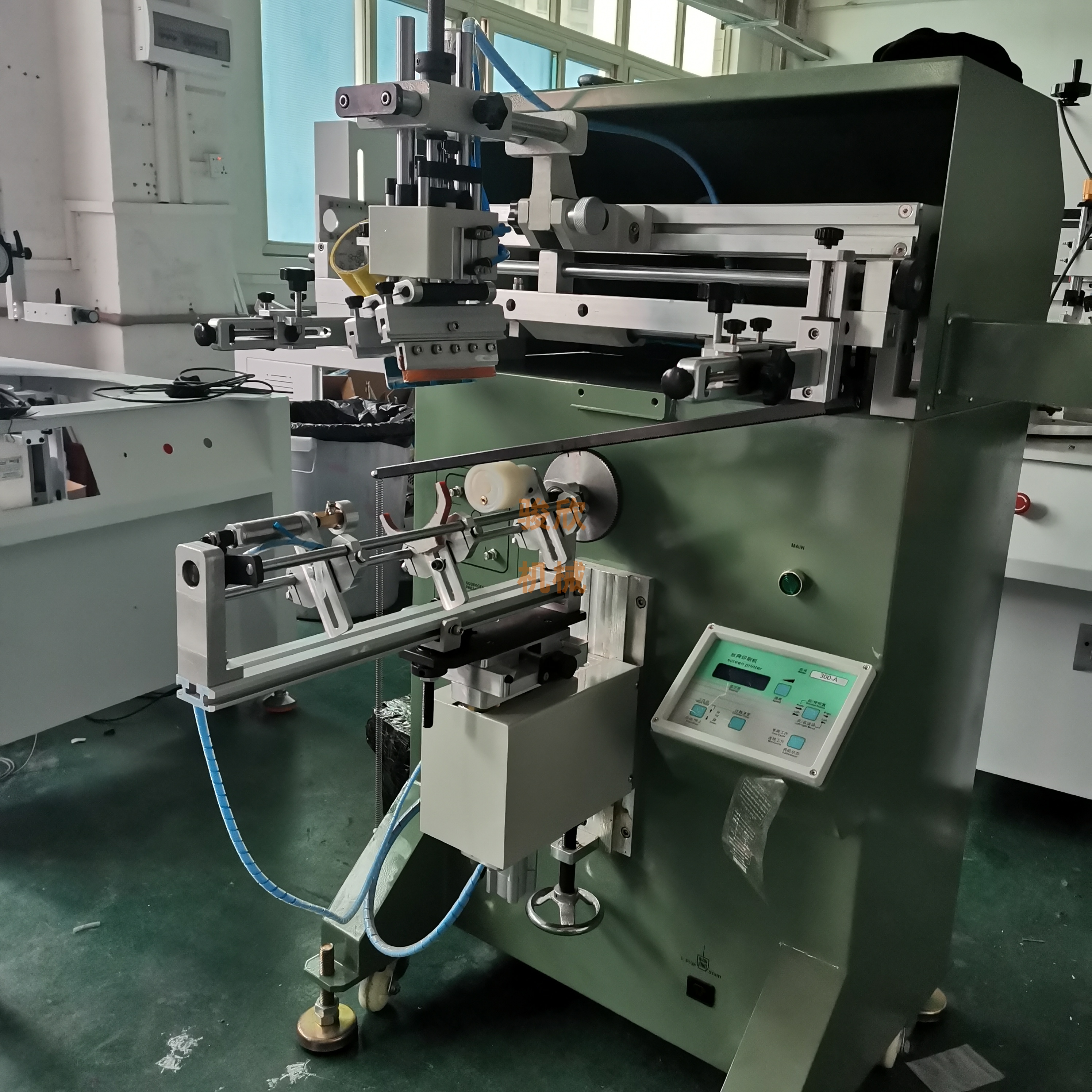 無錫移印機(jī)廠家，無錫絲印機(jī)廠家，吊頂板印花機(jī)