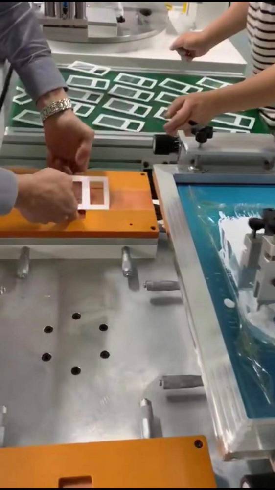 東莞駿欣機(jī)械有限公司提供絲印機(jī)移印機(jī)